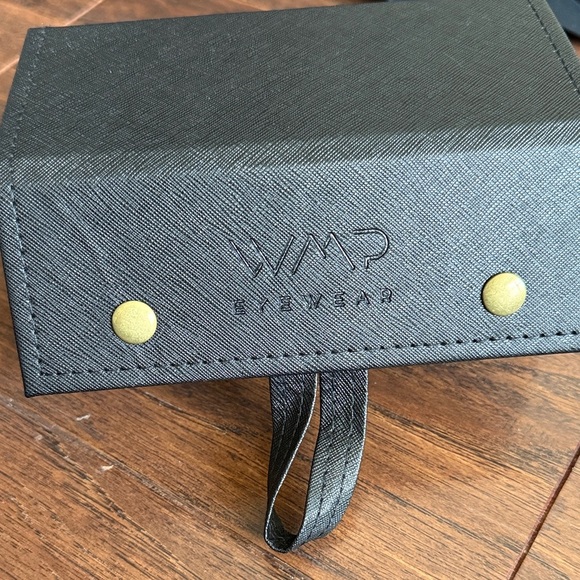WMP eyewear 4 pair hard case - Picture 1 of 4
